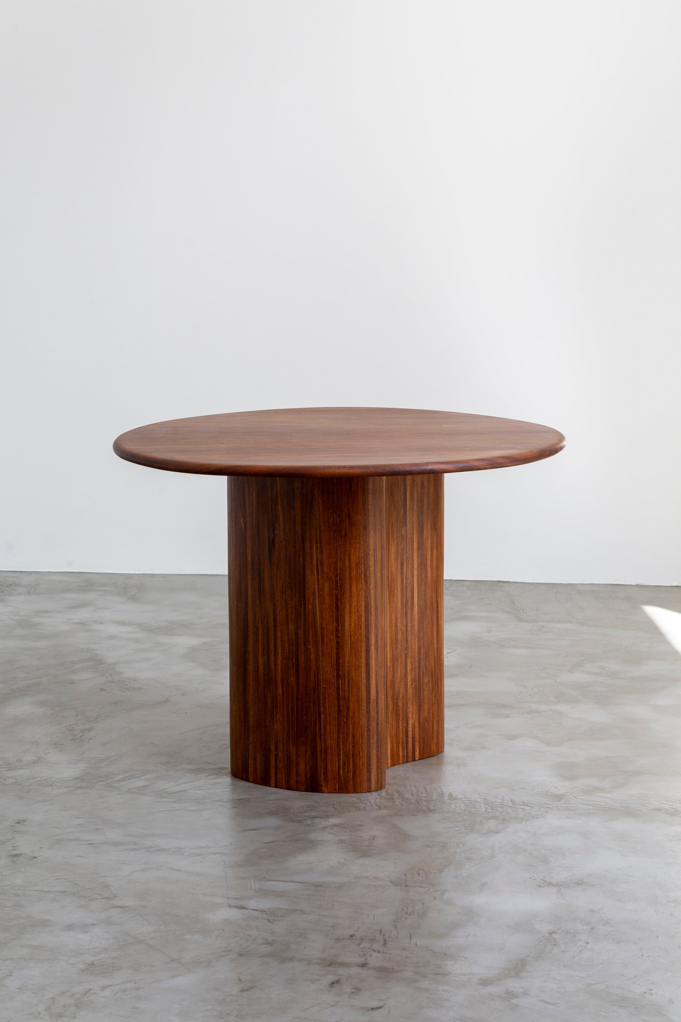 Mesa Apis D100CM - Pronta-entrega