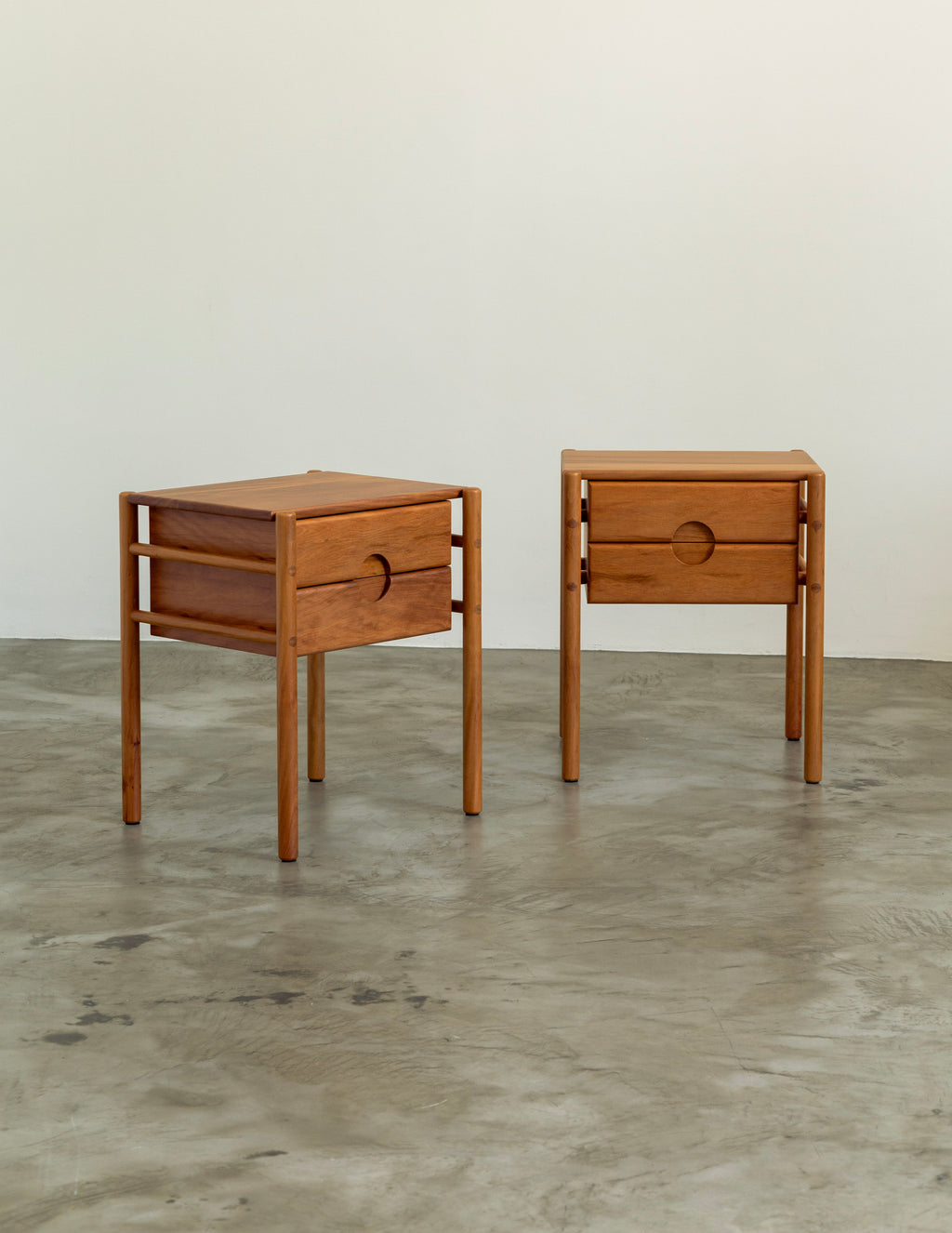 Mesa de Cabeceira Gui