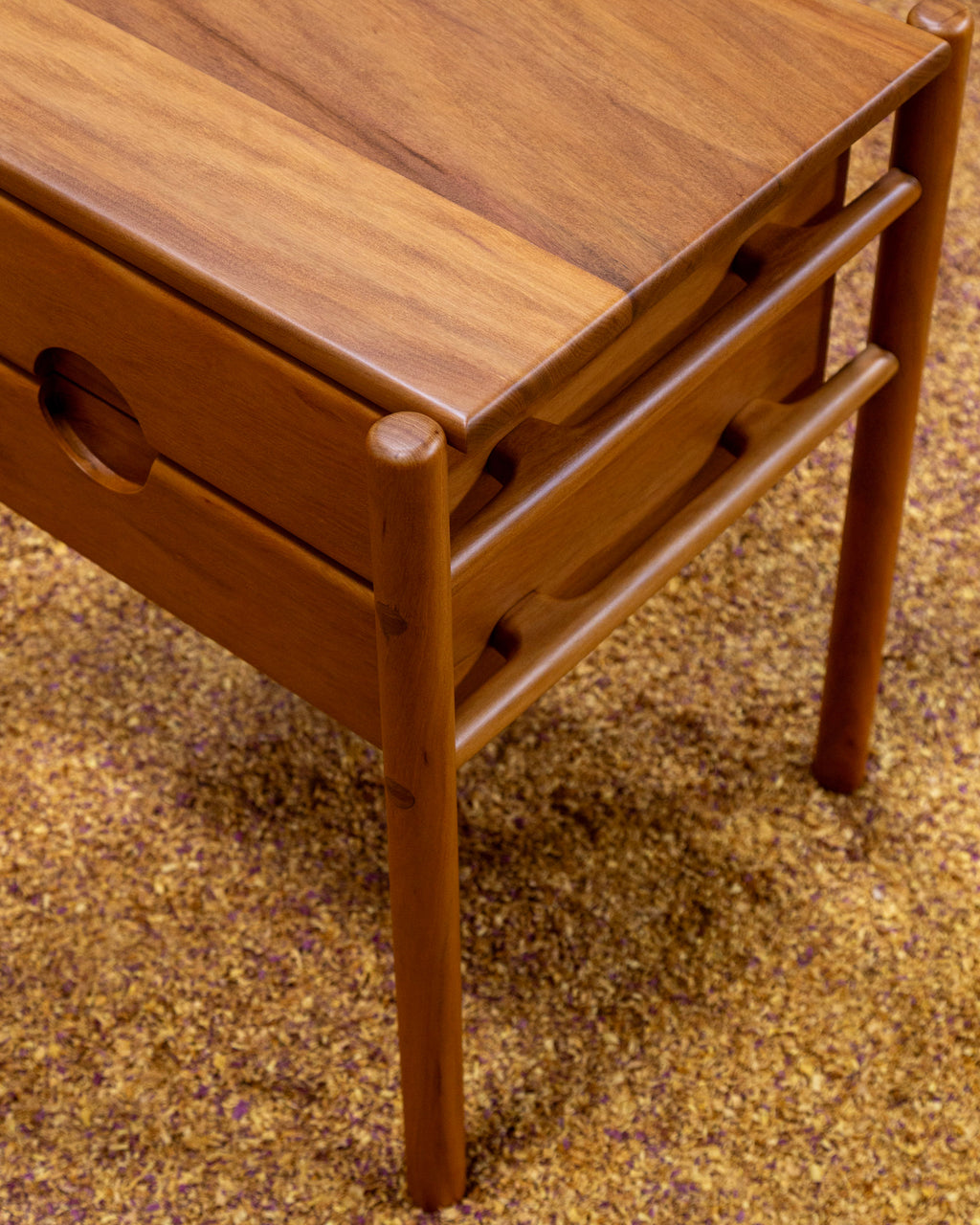 Mesa de Cabeceira Gui